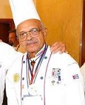 Develan tarja en honor a cocinero cubano catalogado como El Rey de la Langosta