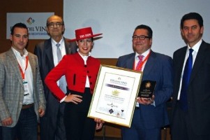 Entregan Premio Sol de Oro en Feria del Vino