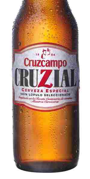 La nueva cerveza Cruzcampo Cruzial, con lúpulo 100 por 100 seleccionado, triunfa en el Mercado de San Ildefonso 