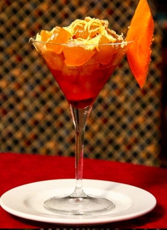 Fruta en almíbar con queso 