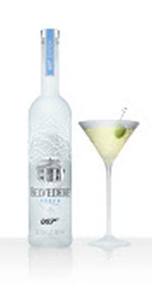 Belvedere Vodka saca a subasta su colección de lujo spectre 007
