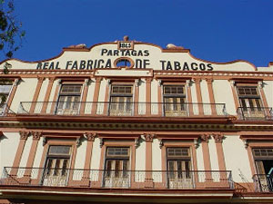 Amantes de los Habanos concurrieron a cita de Partagás en Cuba 