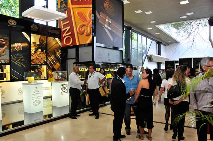 Entregan premios de la Feria Comercial del Festival del Habano