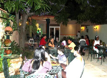 Inauguran en Cuba restaurante La Romana 