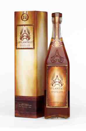 Rives se alía con Enrique Iglesias para distribuir en exclusiva Ron Atlántico en España