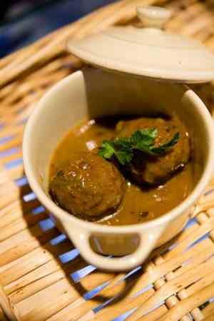 El Mercado de San Ildefonso cocina con cerveza, en un guiño al Oktoberfest 