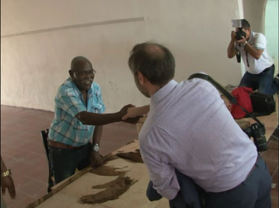 Torcedor cubano sobrepasa su marca de 81.80 metros 