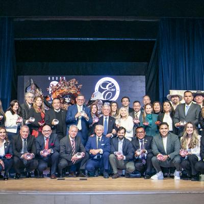 Foto de familia Premios Excelencias 2024