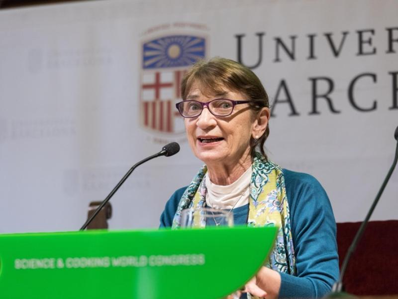  Mariana Koppmann, Coordinadora de las Ponencias sobre innovación Gastronómico-Científica.