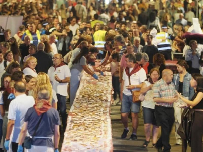 Línea de tartas más larga del mundo