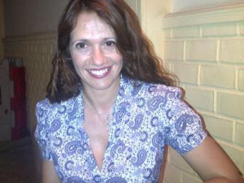 María Marta Auad, y su tienda-fábrica Alfajores Sol de Oro Café 
